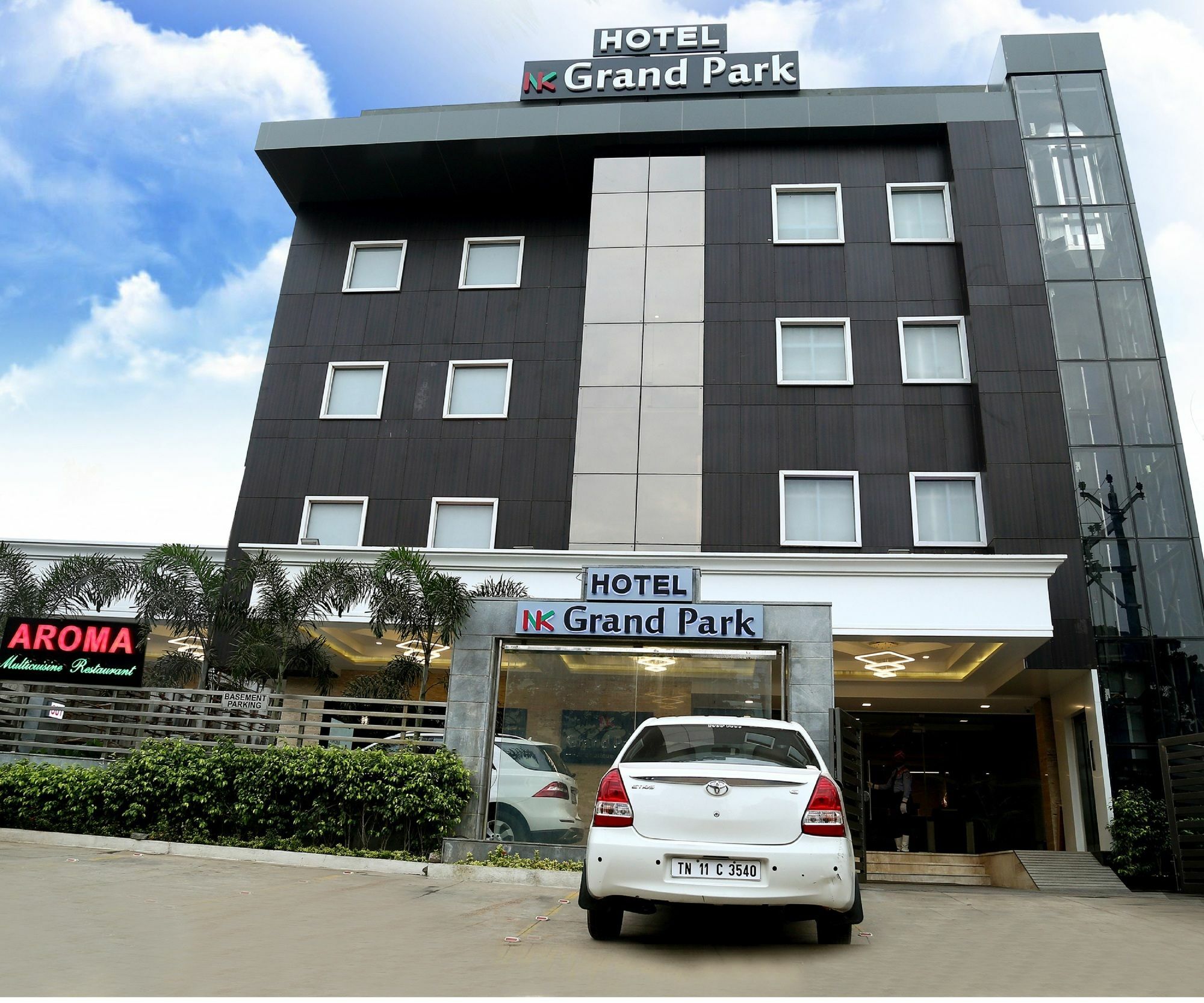 Hotel Nk Grand Park Airport Hotel Ченнаи Экстерьер фото